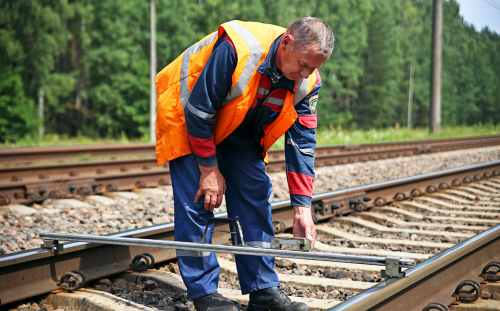 Курсовая работа по теме Обеспечение безопасности и бесперебойности движения поездов по железнодорожному пути